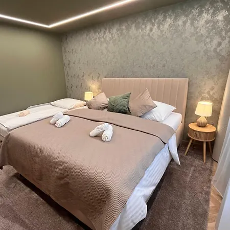 Artemis 2 Apartment